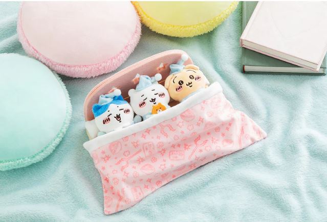Chiikawa Goodnight Bed with Connectable Mascot Set